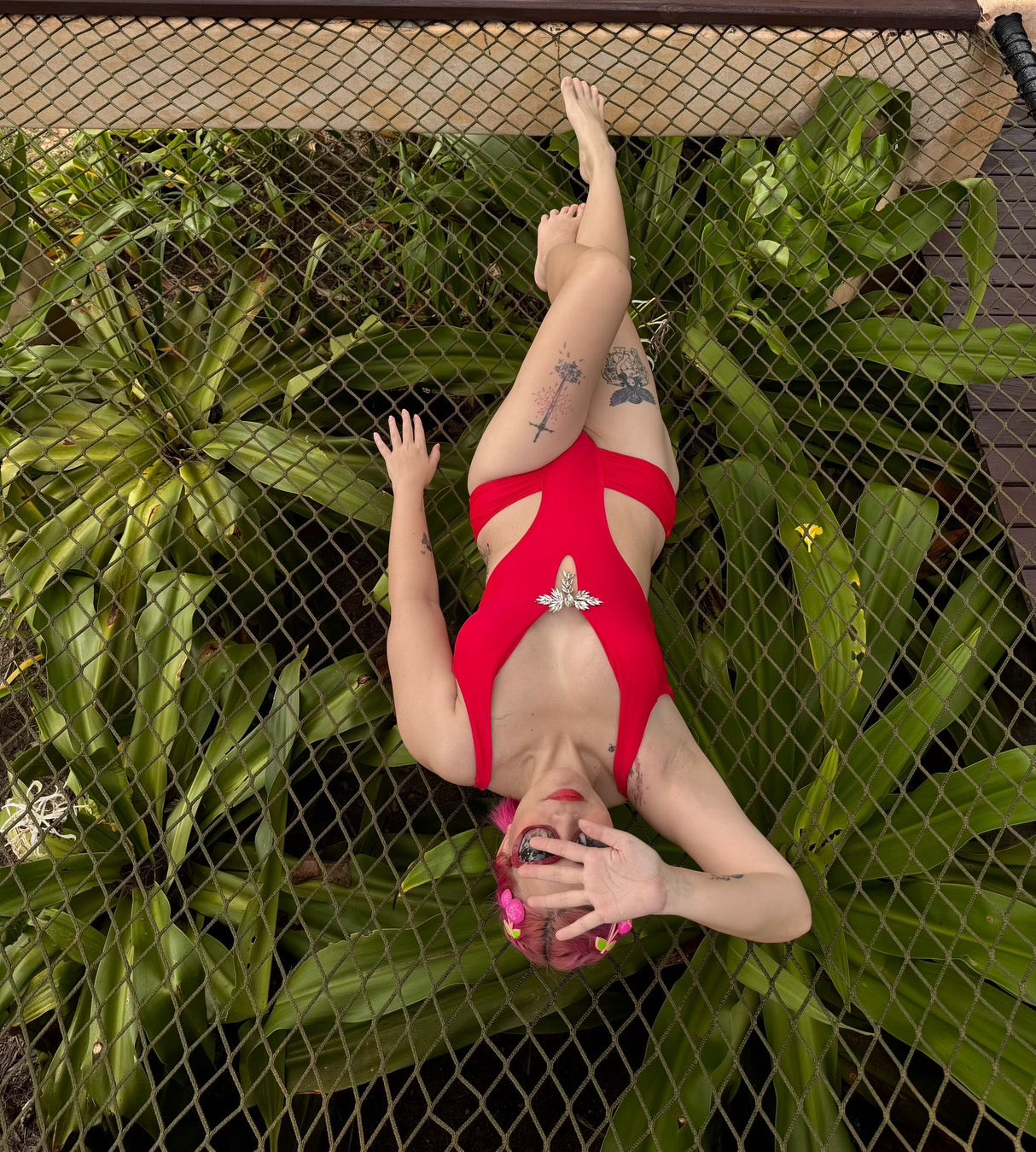 BHUSANAKAN SWIMWEAR ชุดว่ายน้ำวันพีซ ประดับเพชร หรูหรา เซ็กซี่ขี้เล่น รุ่น Phoenix One-Piece