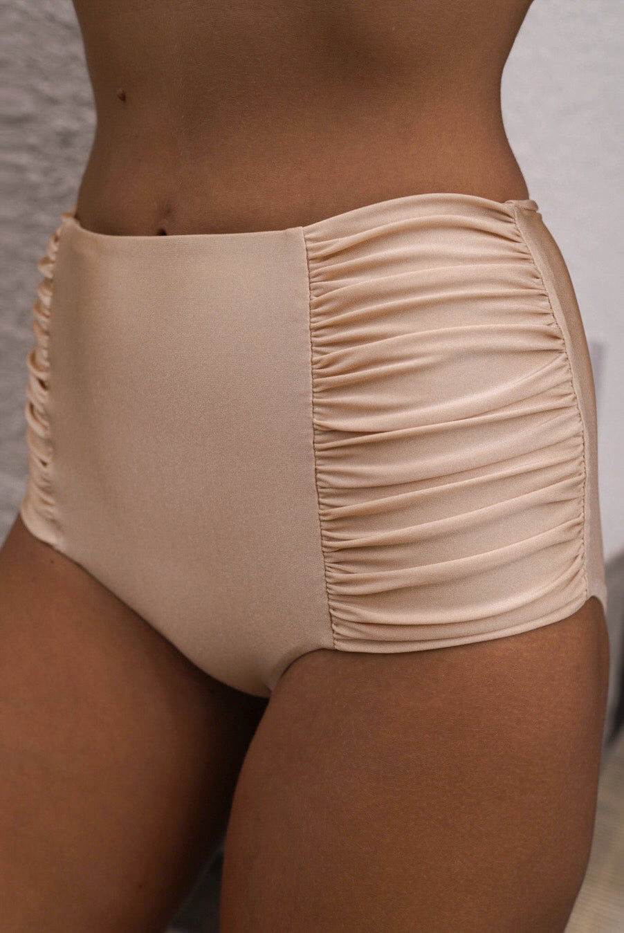 BHUSANAKAN SWIMWEAR บิกินี่รุ่น "Blossom Puff" บิกินี่แต่งระบายฟูฟ่อง กางเกงเอวสูงวินเทจ ละมุน น่ารักเกินต้าน