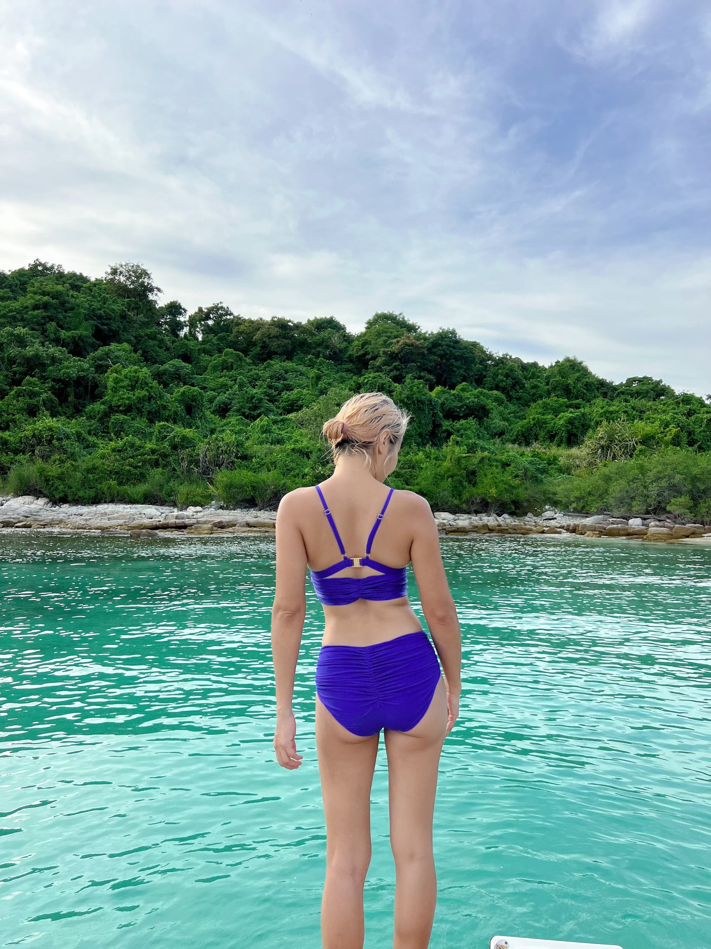 BHUSANAKAN SWIMWEAR Mockingjay Bikini ชุดว่ายน้ำ บิกินี่ สีสด ใส่แล้วก้นเด้ง ขายดีที่สุดของร้านเรา