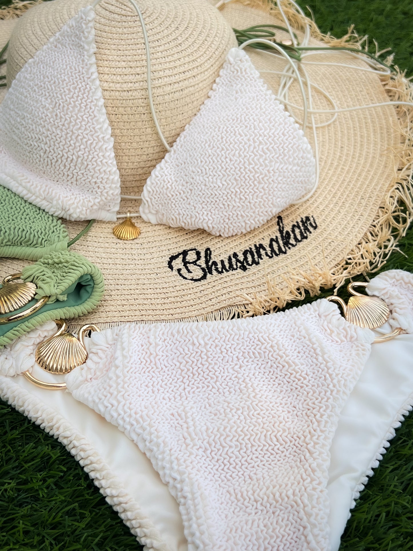 BHUSANAKAN SWIMWEAR ชุดว่ายน้ำ บิกินี่ผ้าย่น Crinkle Bikini แต่งด้วยอะไหล่ทองรูปเปลือกหอย