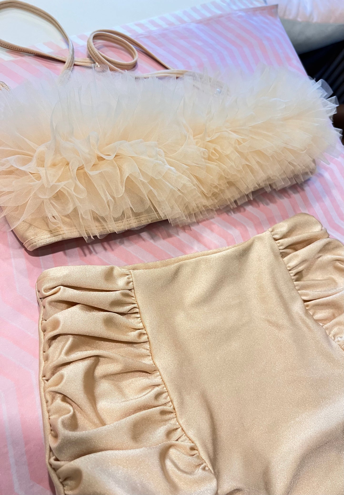 BHUSANAKAN SWIMWEAR บิกินี่รุ่น "Blossom Puff" บิกินี่แต่งระบายฟูฟ่อง กางเกงเอวสูงวินเทจ ละมุน น่ารักเกินต้าน