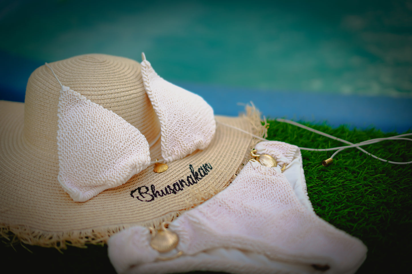 BHUSANAKAN SWIMWEAR ชุดว่ายน้ำ บิกินี่ผ้าย่น Crinkle Bikini แต่งด้วยอะไหล่ทองรูปเปลือกหอย