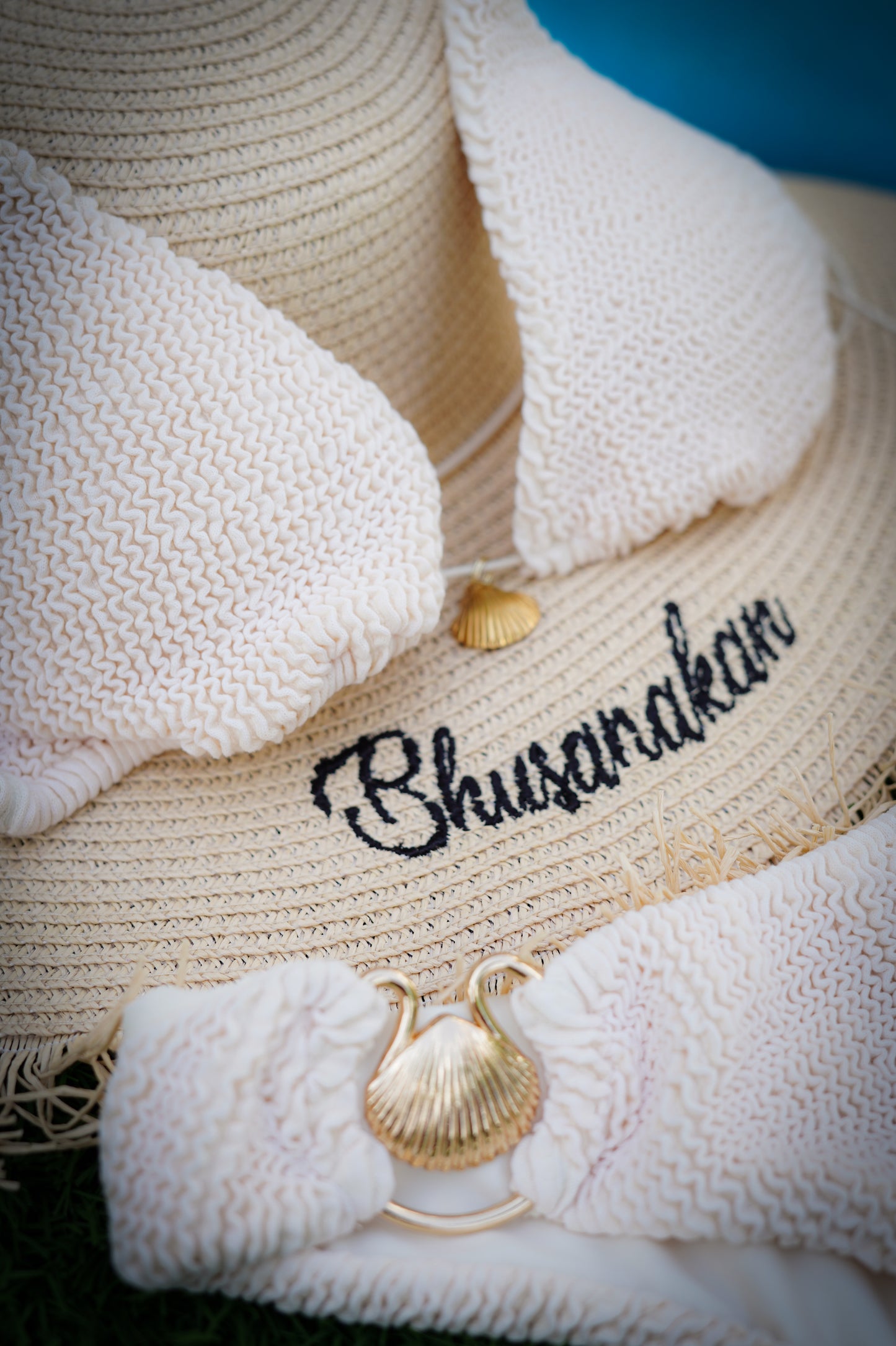 BHUSANAKAN SWIMWEAR ชุดว่ายน้ำ บิกินี่ผ้าย่น Crinkle Bikini แต่งด้วยอะไหล่ทองรูปเปลือกหอย