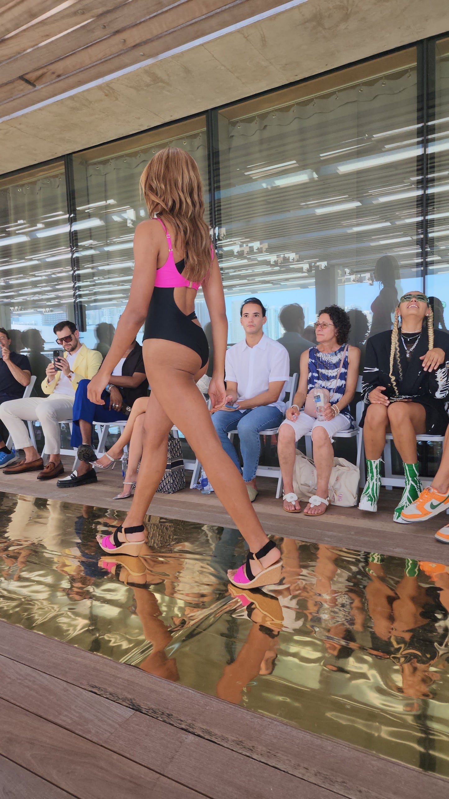 BHUSANAKAN SWIMWEAR ชุดว่ายน้ำ เซ็ต2ชิ้น สีชมพูดำ แบบเก๋ๆชิคๆ ส่งตรงจากรันเวย์ Miami Swim Week 2023 ค่ะ Blackpink Two-Piece Swimsuit “Pink Robin”