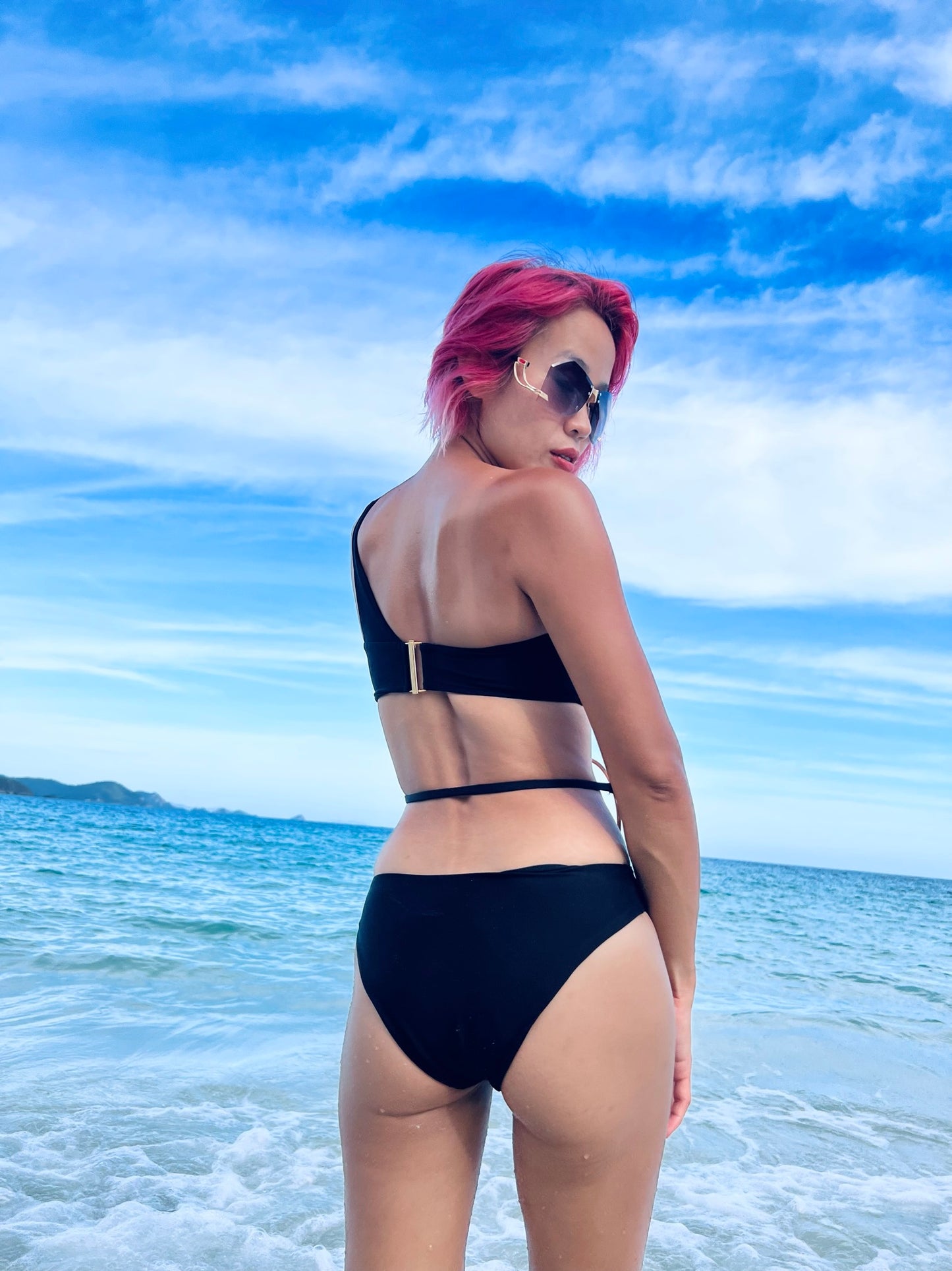 Black Swan Gold O-Ring Bikini