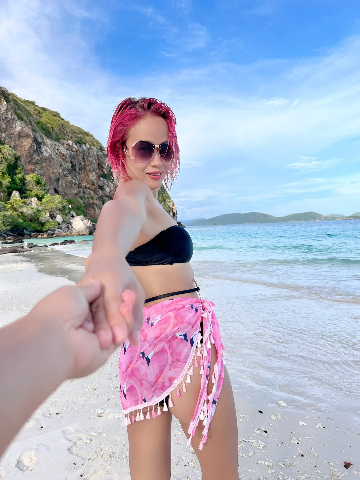 BHUSANAKAN SWIMWEAR ผ้าผูกเอว ผ้าคลุม ลายนกฟลามิงโก เป็นผ้าตาข่ายเนื้อนุ่มมากกกก พิมพ์ลายสั่งผลิตเฉพาะของทางร้านค่ะ