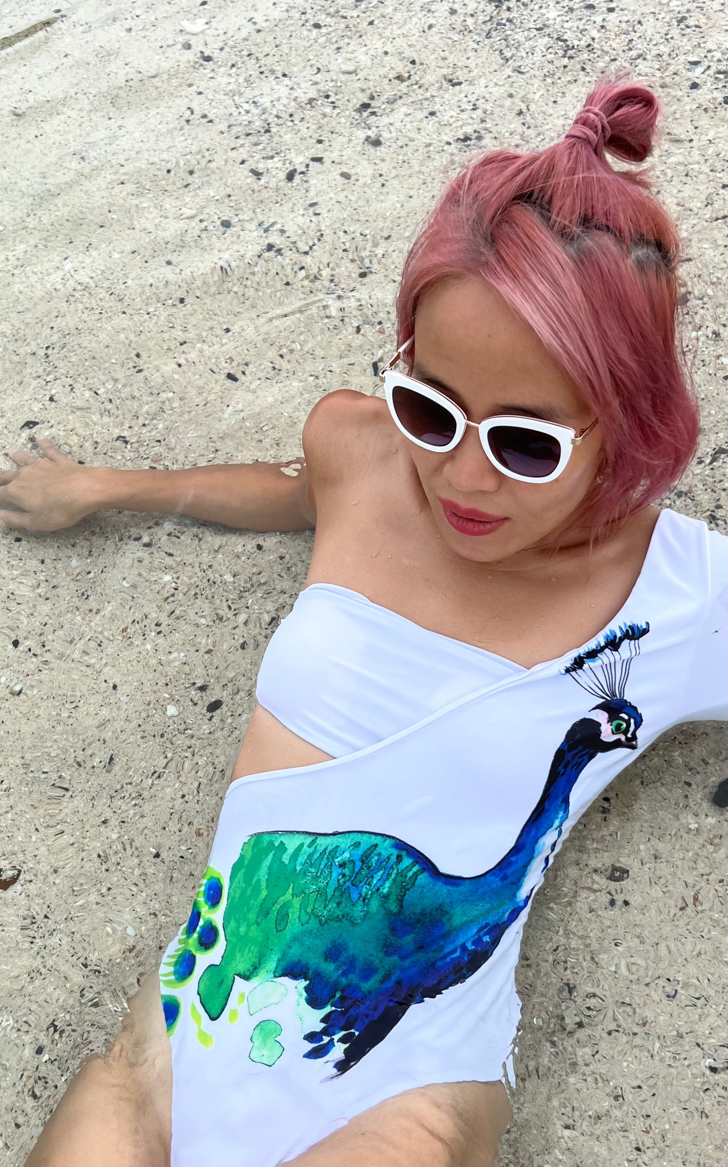BHUSANAKAN SWIMWEAR ชุดว่ายน้ำ แขนยาว บ่าเดี่ยว ลายน้องนกยูงสุดเก๋ ลายพิมพ์เฉพาะของทางร้านเรา Peafowl One Shoulder