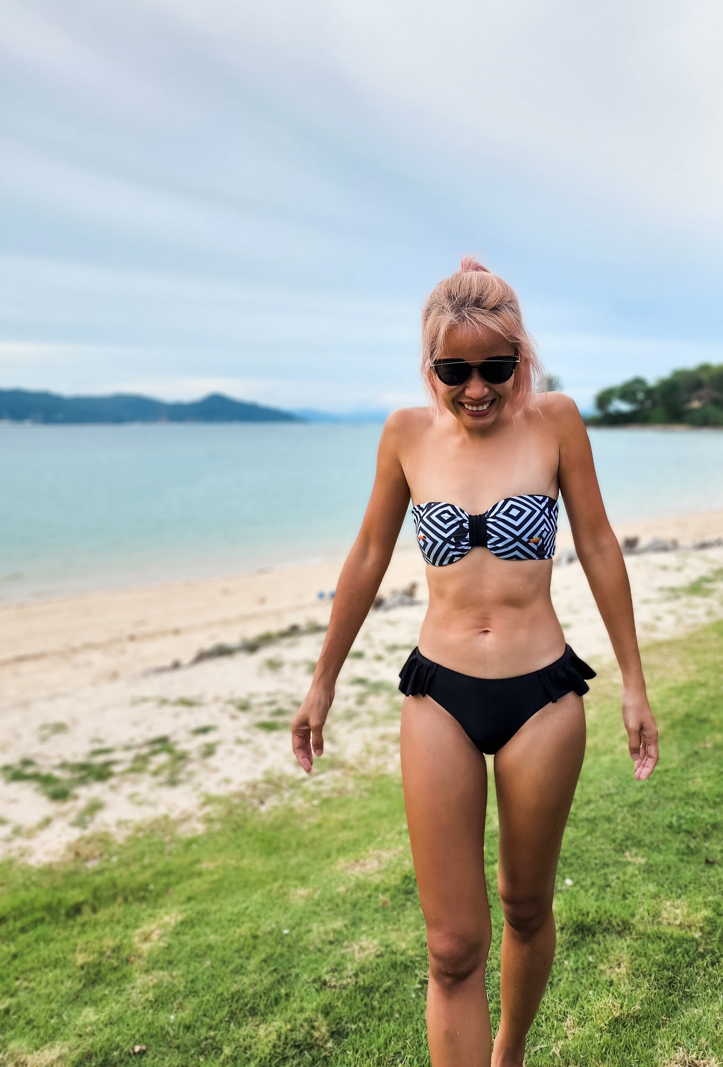 BHUSANAKAN SWIMWEAR Toucan 3-piece set บิกินี่เซ็ต3ชิ้น คุ้มๆค่ะ ได้กางเกง2แบบ ใส่ได้หลากหลาย ทั้งกางเกงเอี๊ยมและบิกินี่