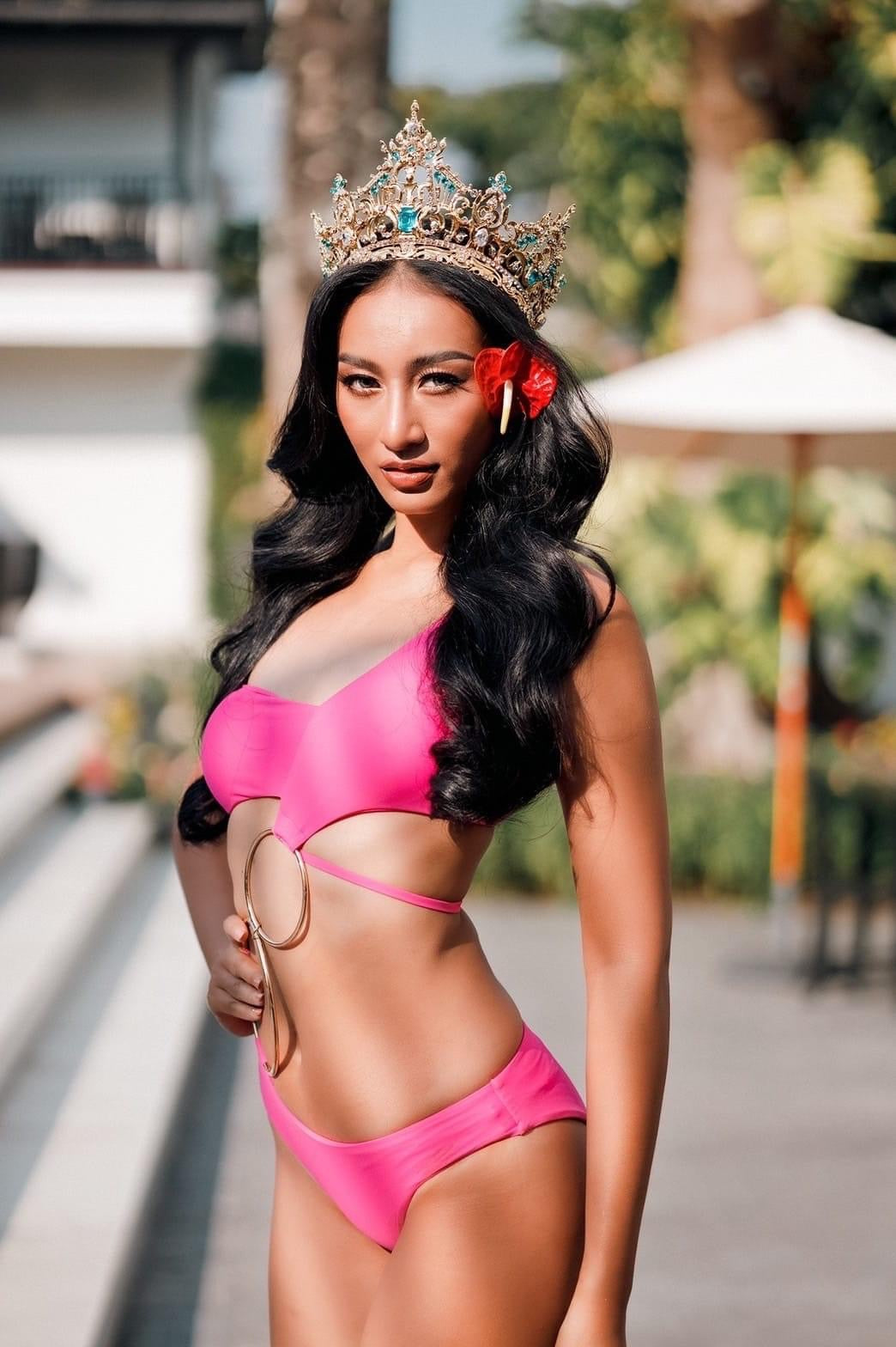 BHUSANAKAN SWIMWEAR ชุดว่ายน้ำ บิกินี่ 2ห่วงทนหายห่วง สีสันจัดจ้านพร้อมเสิร์ฟ Colorful Swan Gold O-ring Bikini