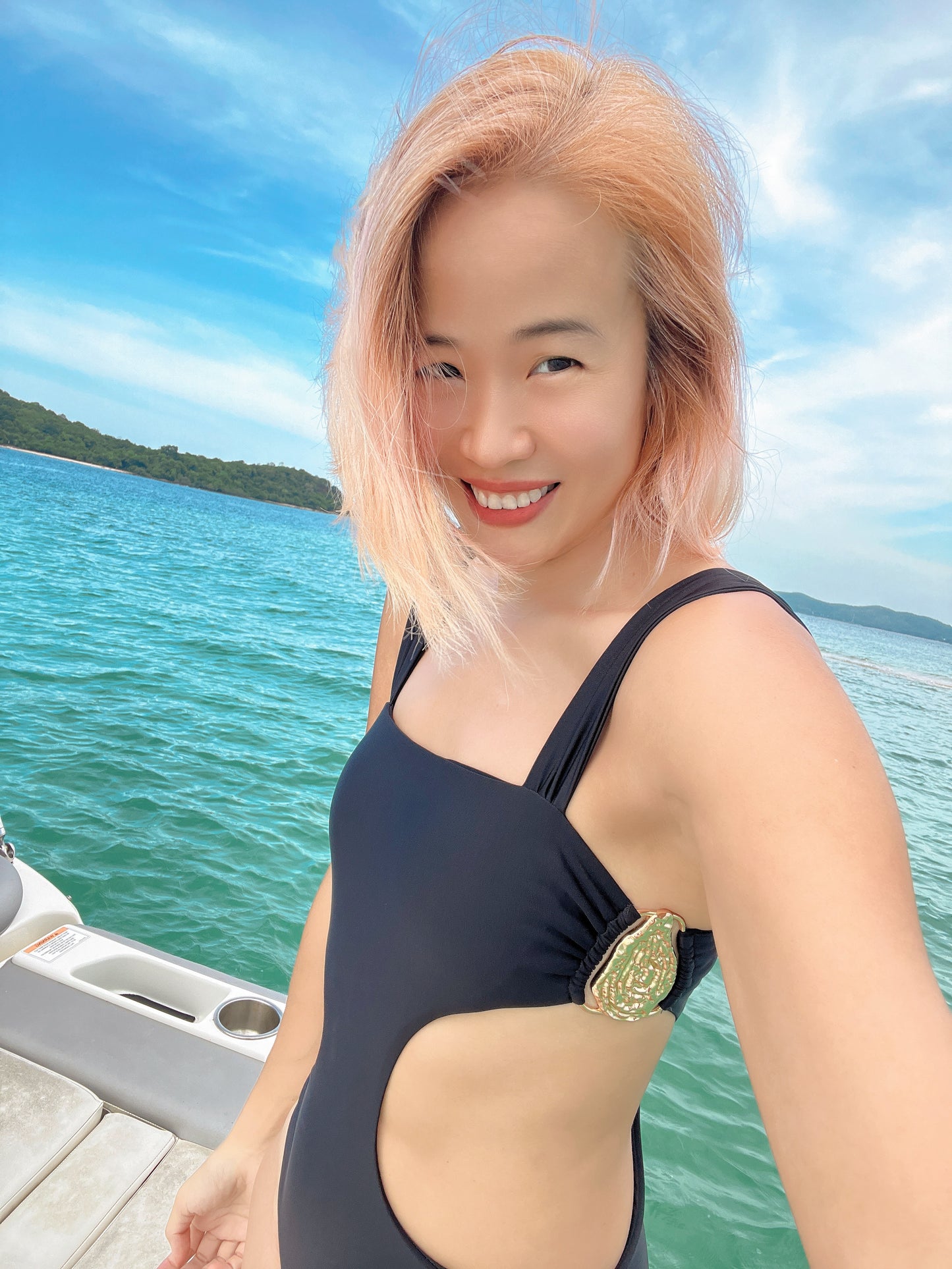 BHUSANAKAN SWIMWEAR รุ่น "Cora" วันพีซคัทเอาท์ เว้าช่วงเอว แต่งอะไหล่ทอง (รับประกันคุณภาพ ไม่ขึ้นสนิม)