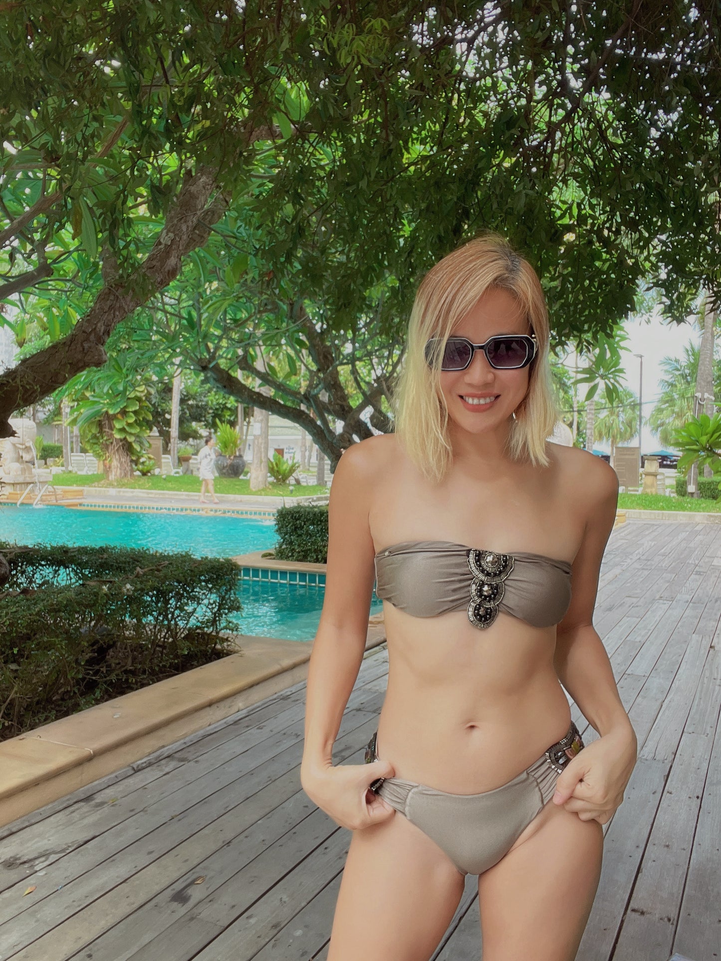 BHUSANAKAN SWIMWEAR บิกินี่รุ่น "Tribe" บิกินี่ผ้าเงาแต่งแถบลูกปัด สายคล้องคอถอดออกได้