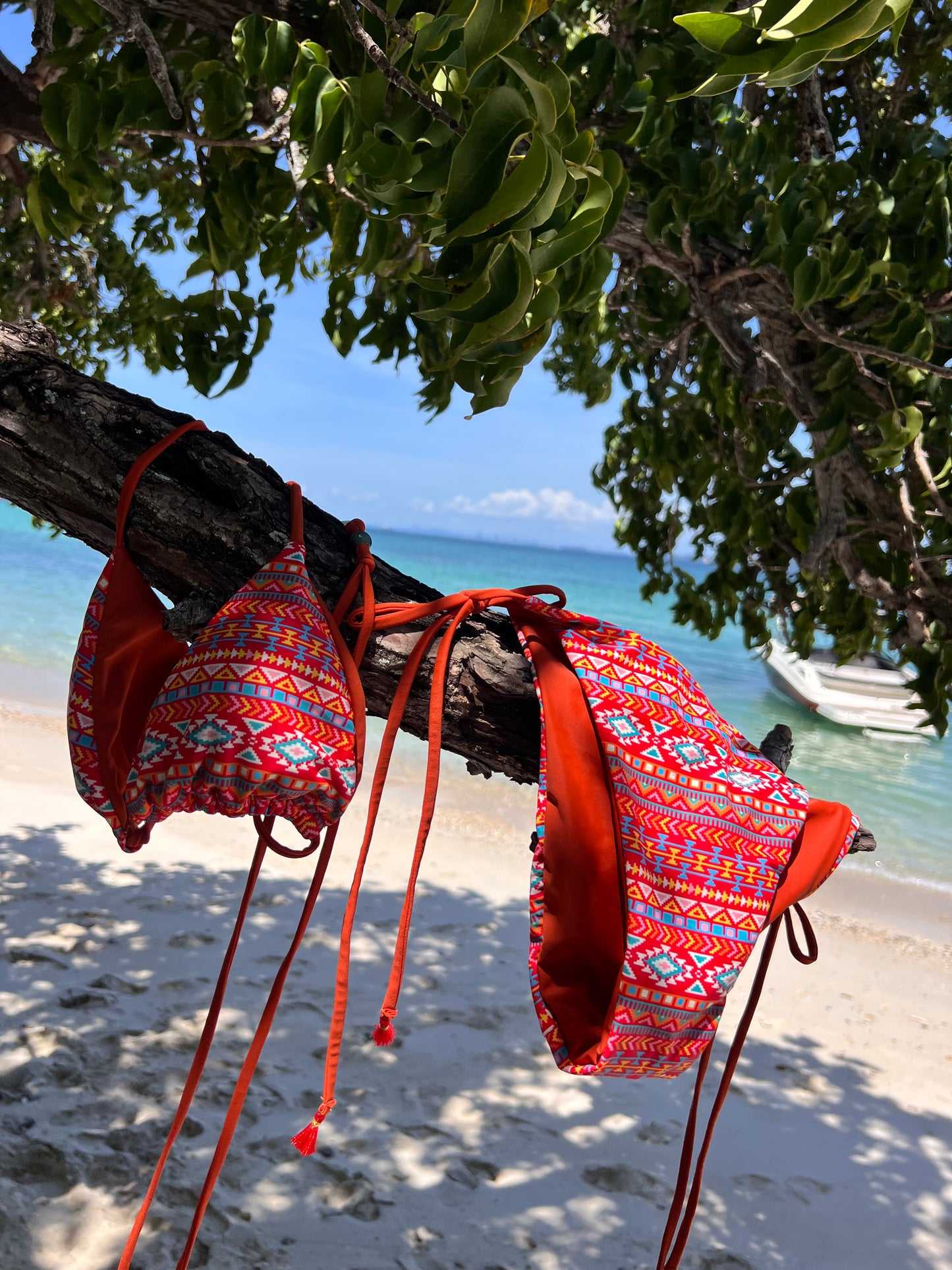 BHUSANAKAN SWIMWEAR บิกินี่รุ่น "Boho Vibes" บิกินี่ผ้าลาย Bohemian Style กางเกงแบบผูก สามารถใส่สลับด้านได้ มีให้เลือก 4 ลาย